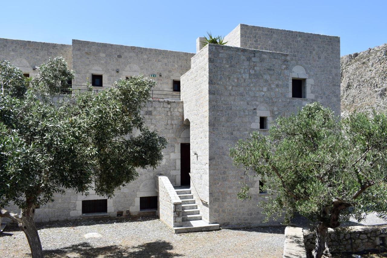 Akroyiali Apartments Yerolimin Exterior foto